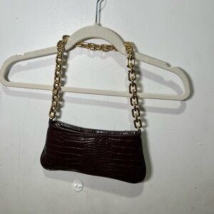 Gold chain shoulder bag from Zara